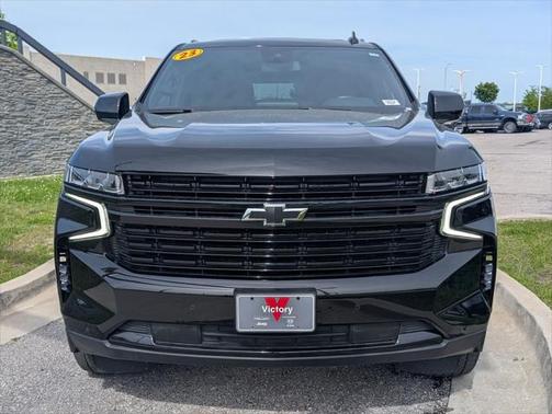 2023 Chevrolet Suburban RST
