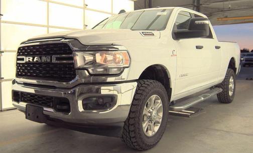 Bright White Clearcoat 2024 RAM 2500 Big Horn Crew Cab 4x4 6'4' Box