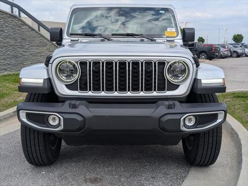 2024 Jeep Wrangler 4-Door Sahara 4x4