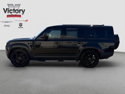 2023 Land Rover Defender 130 SE