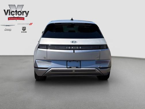 Gravity Gold (Matte Gold) 2023 Hyundai IONIQ 5 Limited