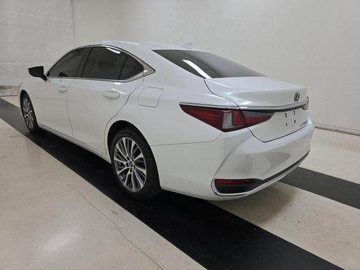 2021 Lexus ES 250 Base