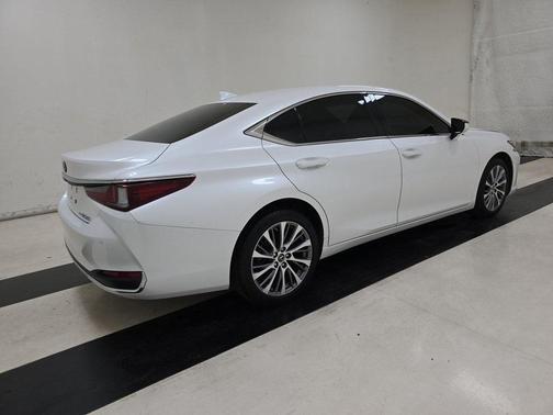 2021 Lexus ES 250 Base