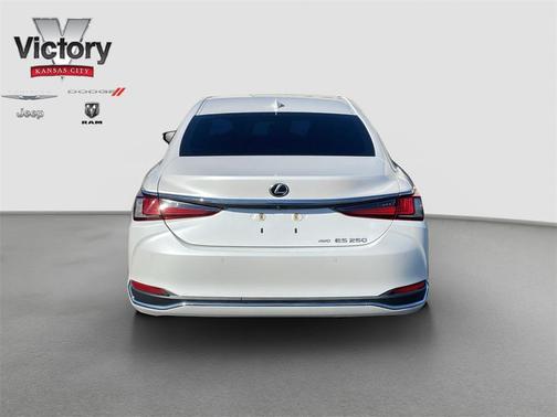 2021 Lexus ES 250 Base