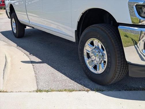 2025 RAM 2500 Tradesman Crew Cab 4x4 8' Box