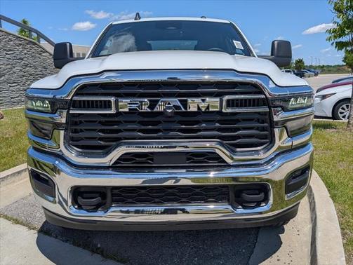 2025 RAM 2500 Tradesman Crew Cab 4x4 8' Box