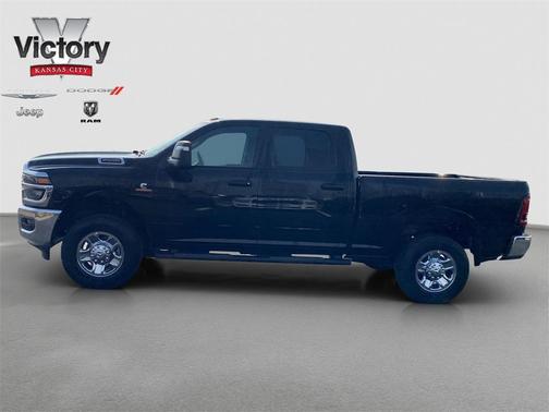 2025 RAM 2500 Tradesman Crew Cab 4x4 6'4' Box