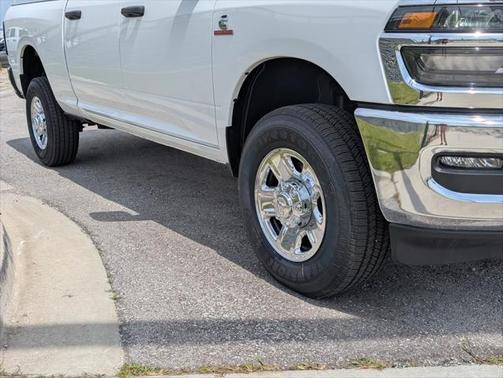 2025 RAM 2500 Tradesman Crew Cab 4x4 6'4' Box