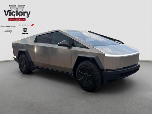 Stainless Steel 2024 Tesla Cybertruck Cyberbeast