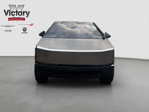 Stainless Steel 2024 Tesla Cybertruck Cyberbeast