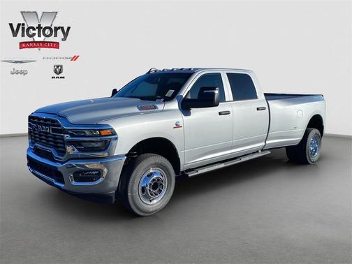 2026 RAM 3500 Tradesman Crew Cab 4x4 8' Box