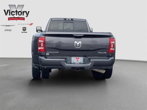 2023 RAM 3500 Laramie Crew Cab 4x4 8' Box