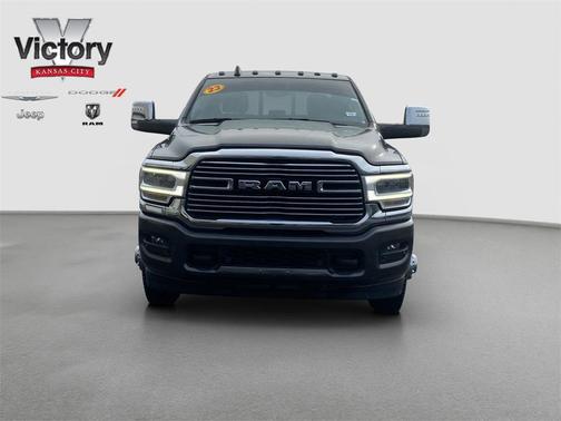 2023 RAM 3500 Laramie Crew Cab 4x4 8' Box