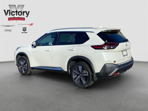 2022 Nissan Rogue SL