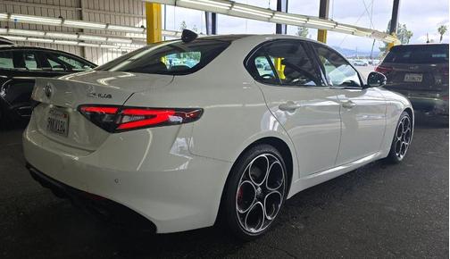 Milano White 2024 Alfa Romeo Giulia Veloce RWD