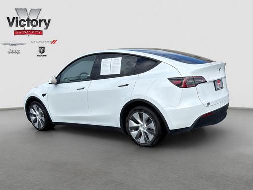 2023 Tesla Model Y Long Range Dual Motor All-Wheel Drive