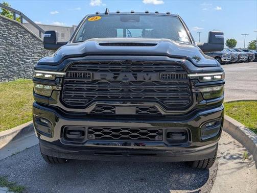 2025 RAM 2500 Laramie Crew Cab 4x4 6'4' Box