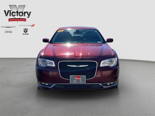 2016 Chrysler 300 S