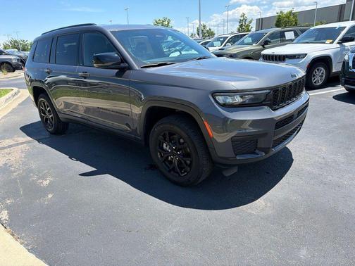 Baltic Gray Metallic Clearcoat 2024 Jeep Grand Cherokee L Altitude