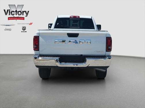 2025 RAM 2500 Tradesman Crew Cab 4x4 8' Box