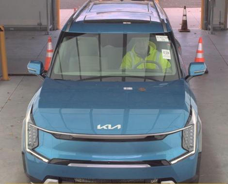2024 Kia EV9 Land