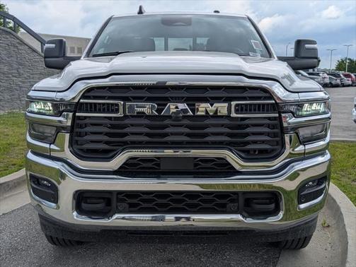 2025 RAM 2500 Tradesman Crew Cab 4x4 6'4' Box
