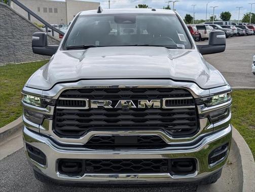 2025 RAM 2500 Tradesman Crew Cab 4x4 6'4' Box