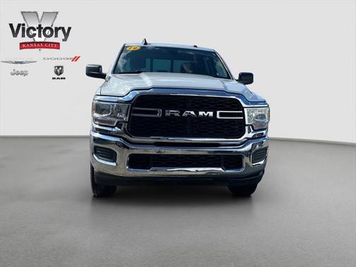 2019 RAM 2500 Tradesman Crew Cab 4x4 6'4' Box