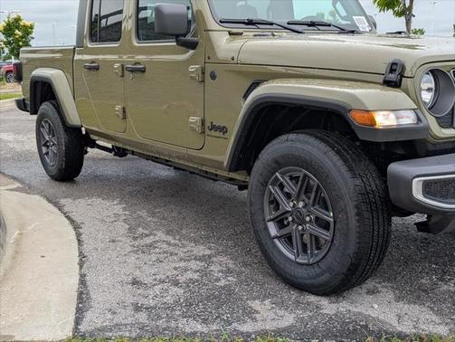 2025 Jeep Gladiator Sport S