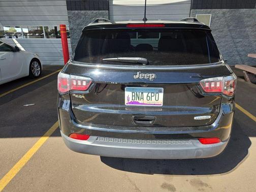 Diamond Black Crystal Pearlcoat 2018 Jeep Compass Latitude