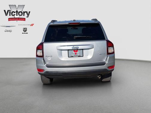 Billet Silver Metallic Clearcoat 2016 Jeep Compass Latitude