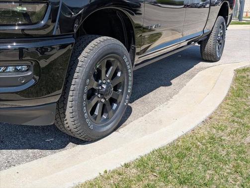 2025 RAM 2500 Laramie Crew Cab 4x4 6'4' Box