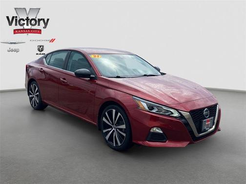 2021 Nissan Altima SR FWD