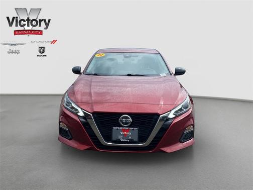 2021 Nissan Altima SR FWD