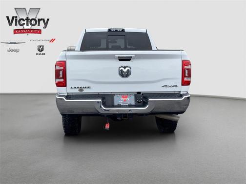 2020 RAM 2500 Laramie Crew Cab 4X4 6'4' Box