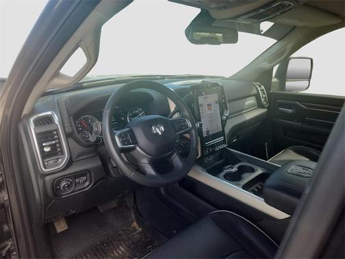 2024 RAM 2500 Laramie Crew Cab 4x4 6'4' Box