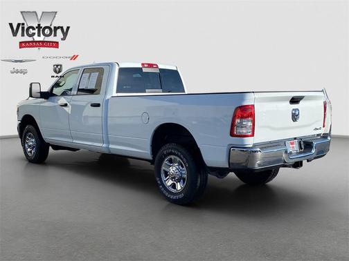 2024 RAM 2500 Tradesman Crew Cab 4x4 8' Box