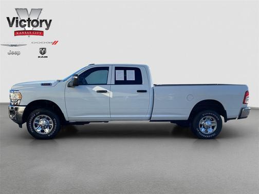 2024 RAM 2500 Tradesman Crew Cab 4x4 8' Box