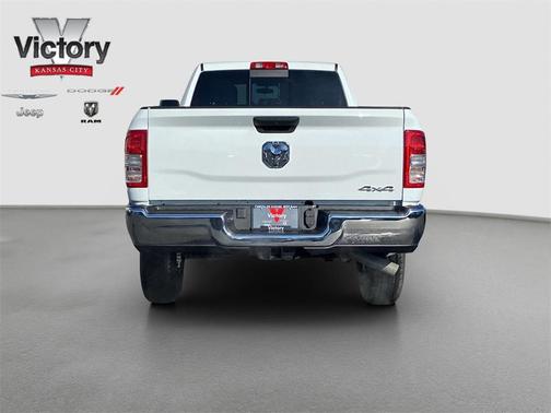 2024 RAM 2500 Tradesman Crew Cab 4x4 8' Box