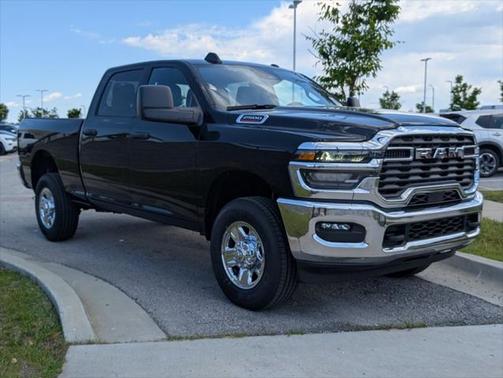 2025 RAM 2500 Tradesman Crew Cab 4x4 6'4' Box