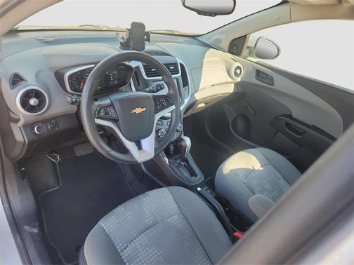 2020 Chevrolet Sonic FWD Hatchback 1FL 5-Door