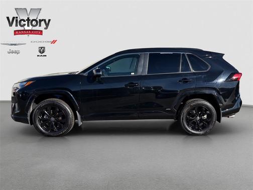 2022 Toyota RAV4 Hybrid SE