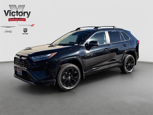 2022 Toyota RAV4 Hybrid SE