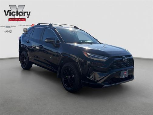 2022 Toyota RAV4 Hybrid SE