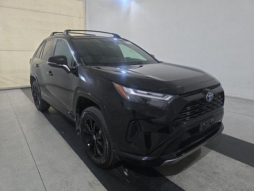 2022 Toyota RAV4 Hybrid SE