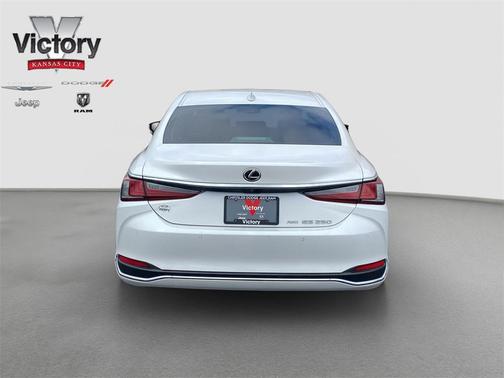 2021 Lexus ES 250 Base