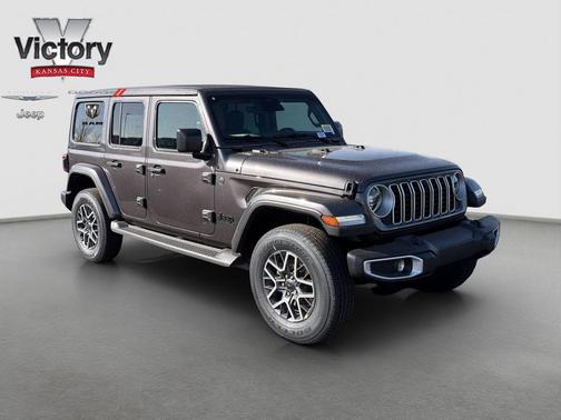 2026 Jeep Wrangler 4-Door Sahara 4x4