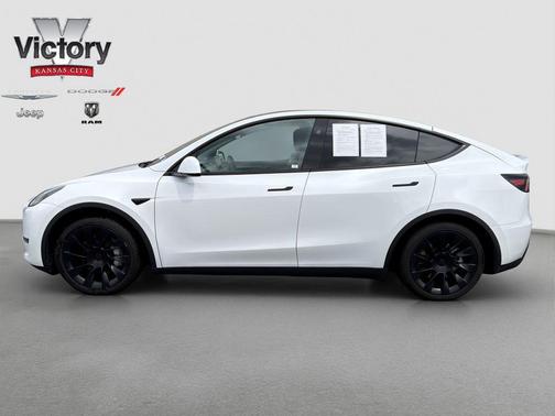 2024 Tesla Model Y Long Range Single Motor Rear-Wheel Drive