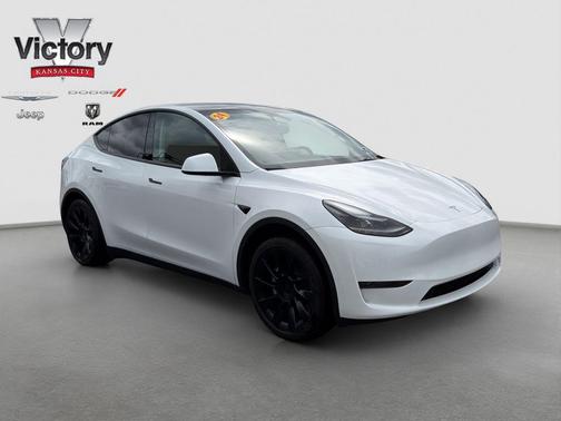 2024 Tesla Model Y Long Range Single Motor Rear-Wheel Drive