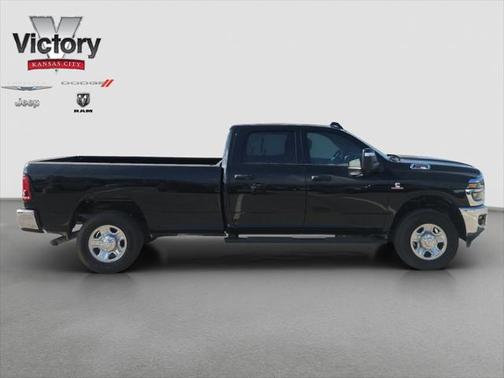 2025 RAM 3500 Tradesman Crew Cab 4x4 8' Box